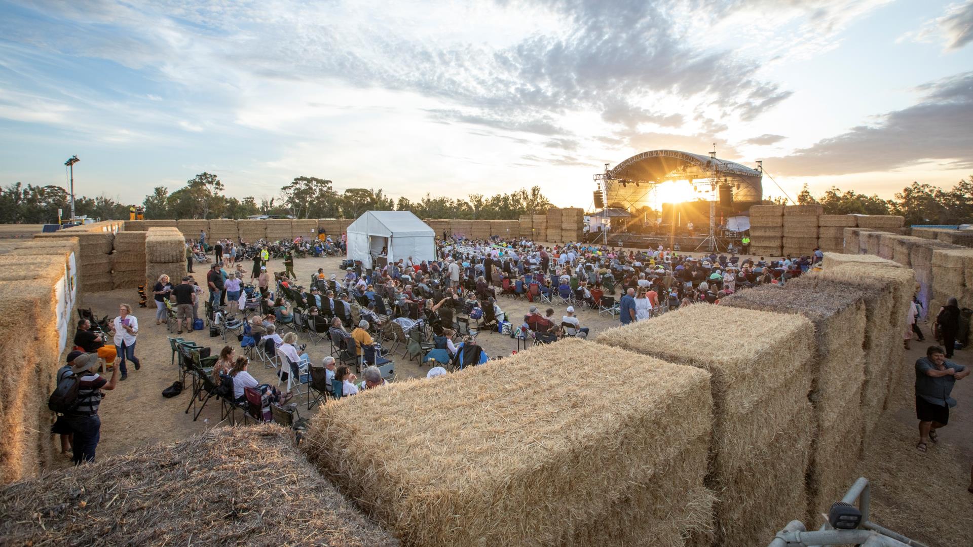 Moora Haybales Concert! Saturday, 29th March 2025